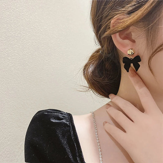 Zenat Vintage Black Bowknot Geometric Stud Earrings