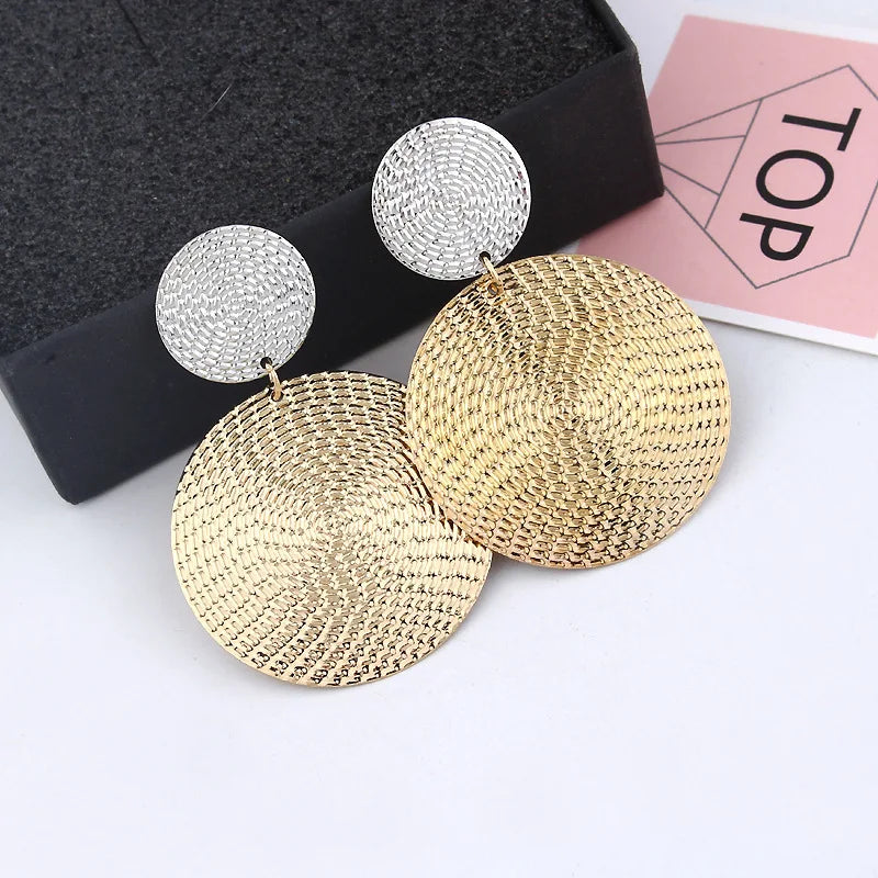 Minimalism Personality Metal Drop Earrings for Women Leaf Round Water Droplet Butterfly Twist Metal Earrings Geometry Jewelry