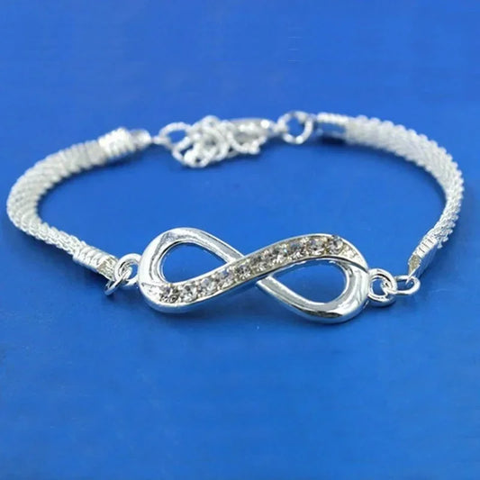 Zenat Delysia King 8-Shaped Crystal Bracelet