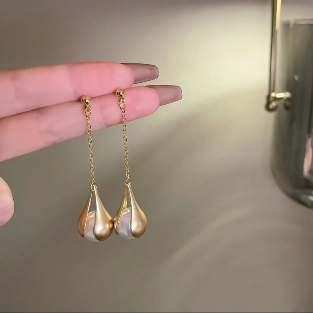 Zenat White Flower Pearl Drop Earrings – Statement Jewelry