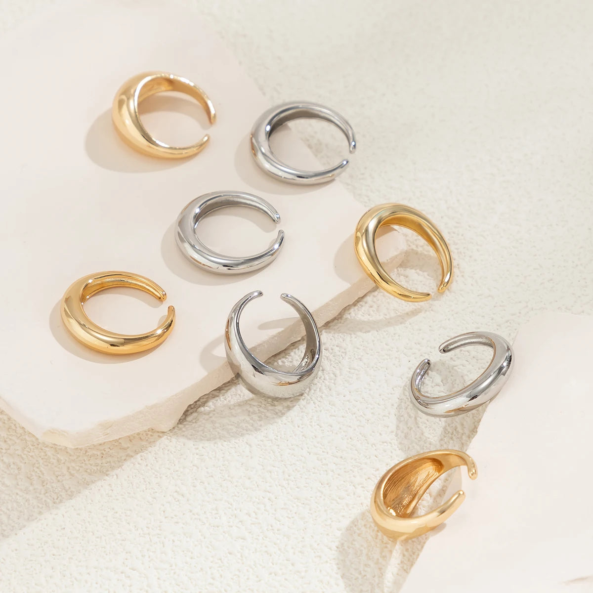 Zenat 8-Piece Chunky Mixed Metal Rings Set