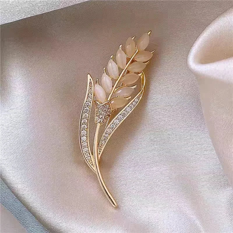 Zenat Sweet Flower Rhinestone Lapel Pin Brooch