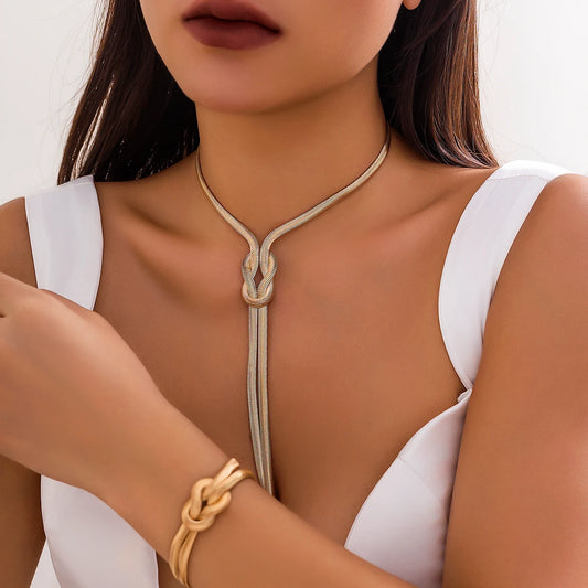 Zenat Twisted Chain Necklace & Bracelet Set