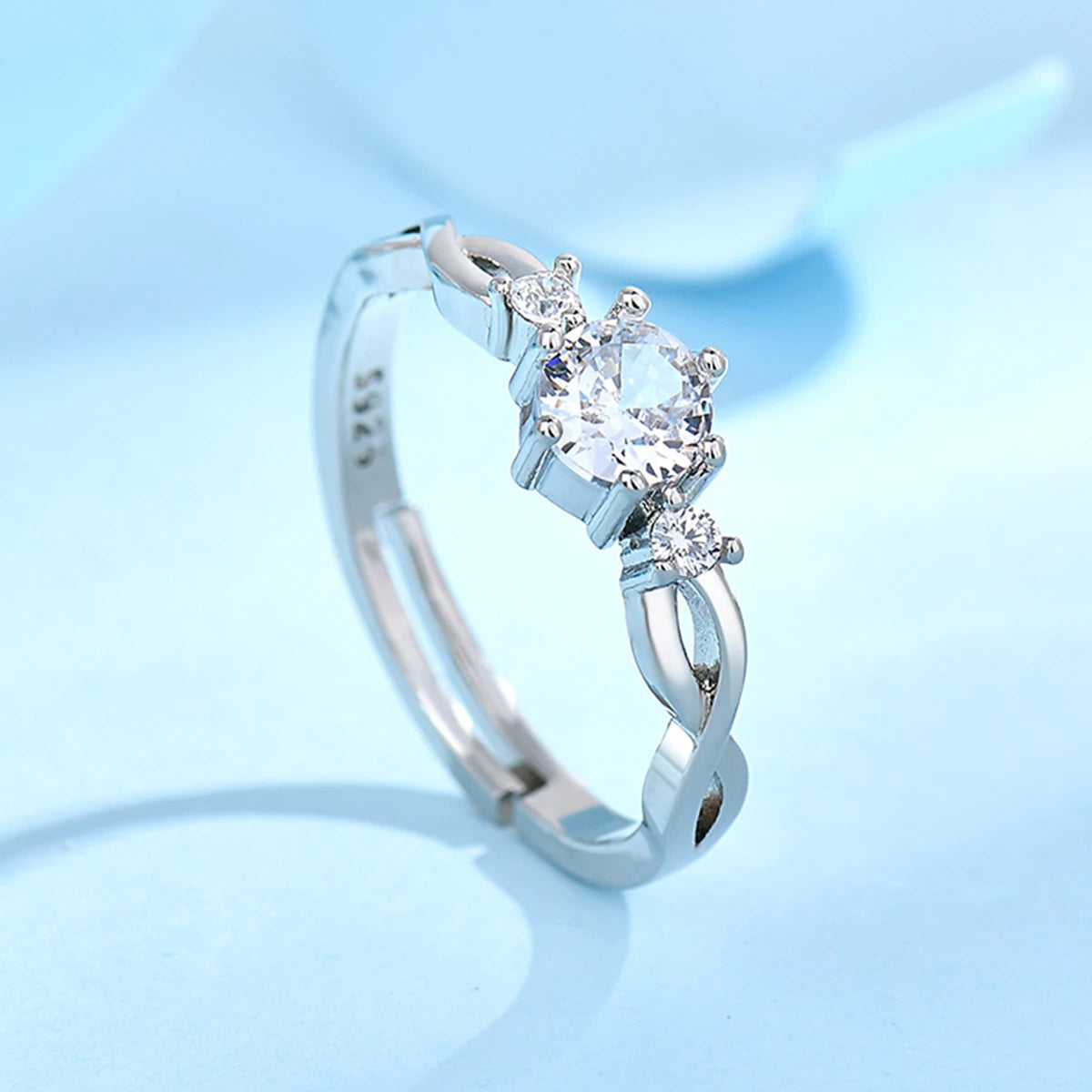 Zenat Vintage Hollow Zircon Adjustable Ring