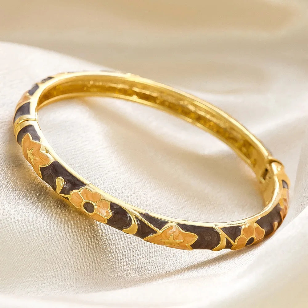 Elegant Enamel Dropped Glaze Flower Texture Closed End Bracelet For Women Retro Gold Copper Metal Bracelet Party Jewelry Gifts