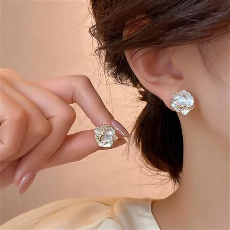 Zenat Black Enamel Flower Stud Earrings for Women