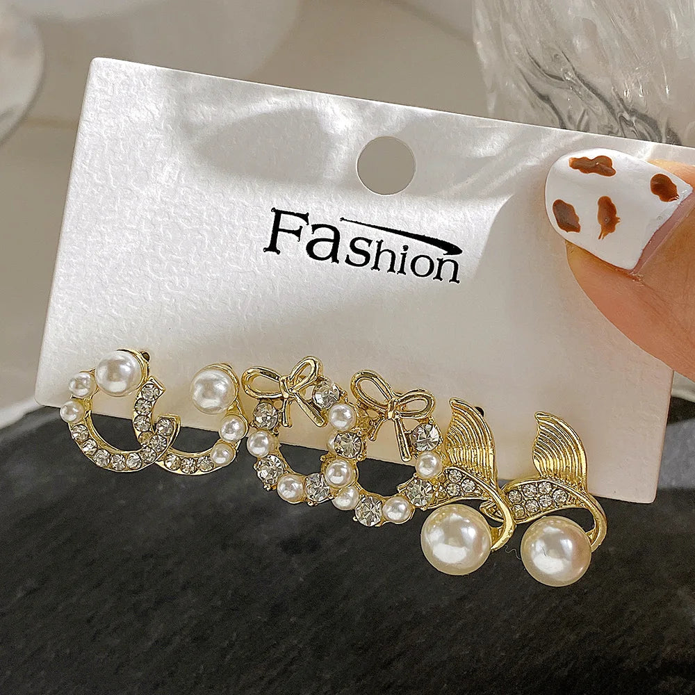 Zenat Bow Fishtail Pearl Moon Earrings Set