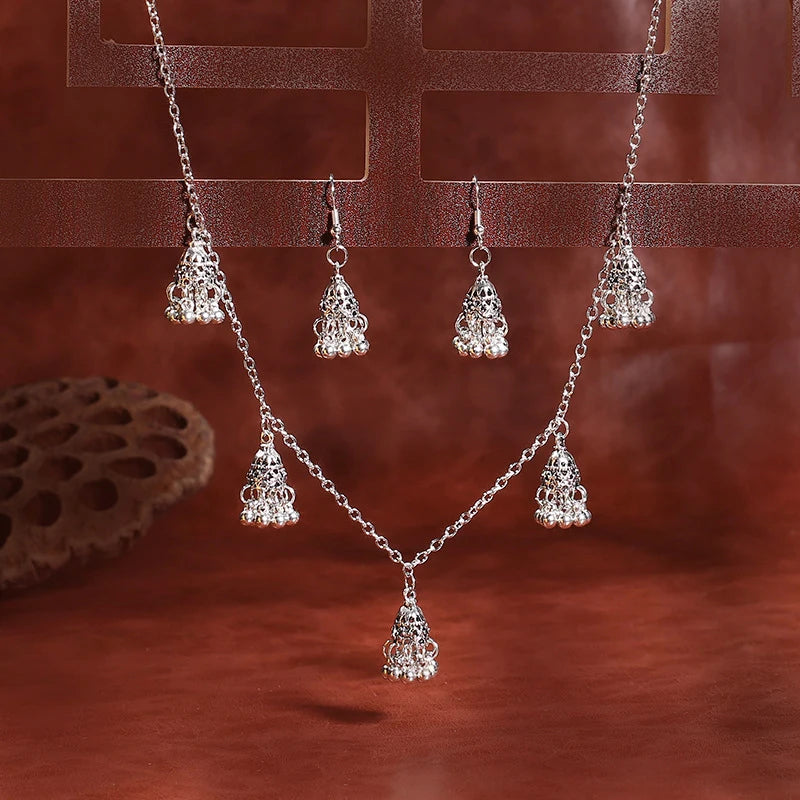 Zenat Luxury Retro Ethnic Carved Jhumka Set