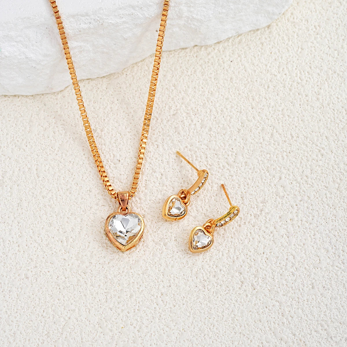 Zenat 3 Pcs Heart Pendant Jewelry Set Of Earring Pendant Necklace