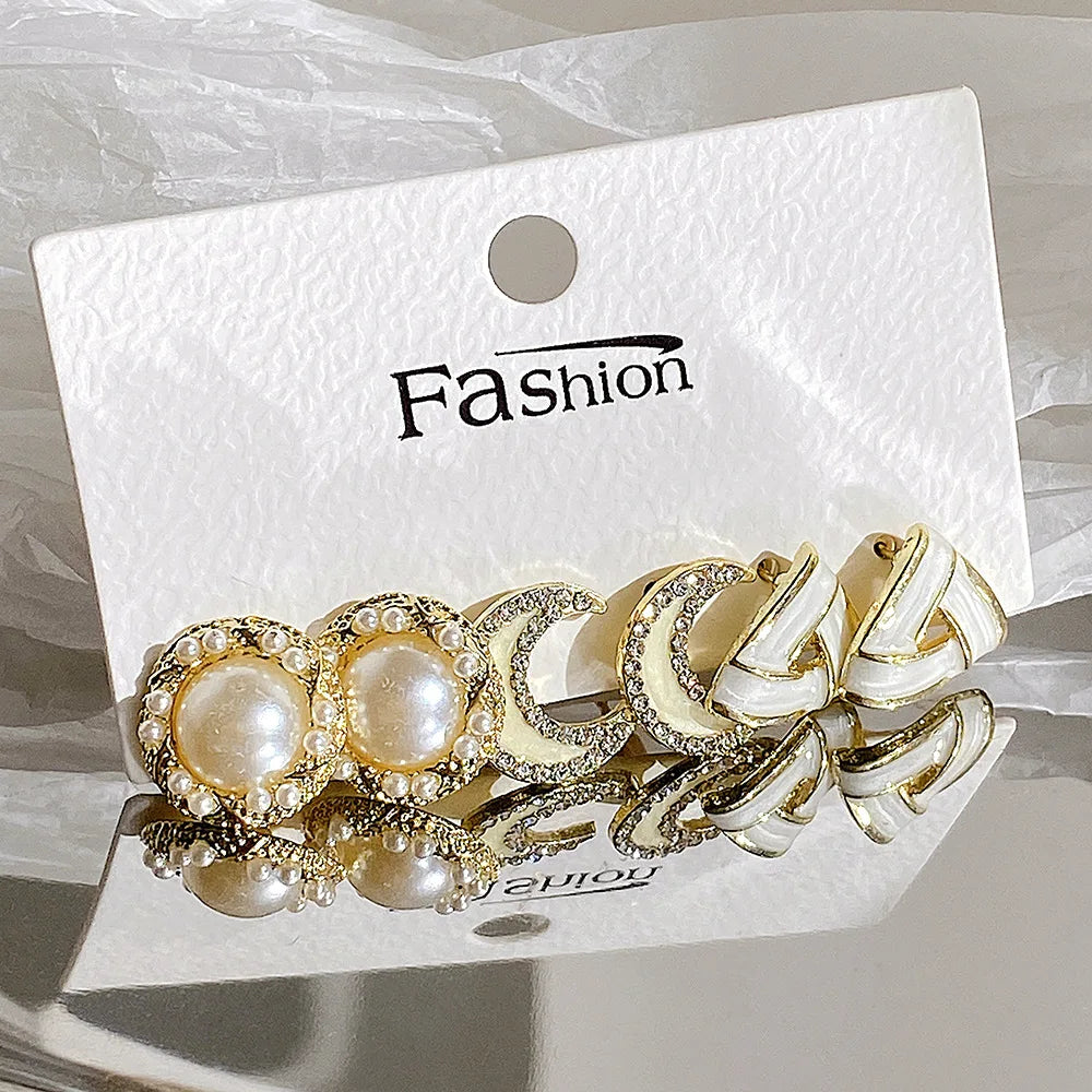 Zenat Bow Fishtail Pearl Moon Earrings Set