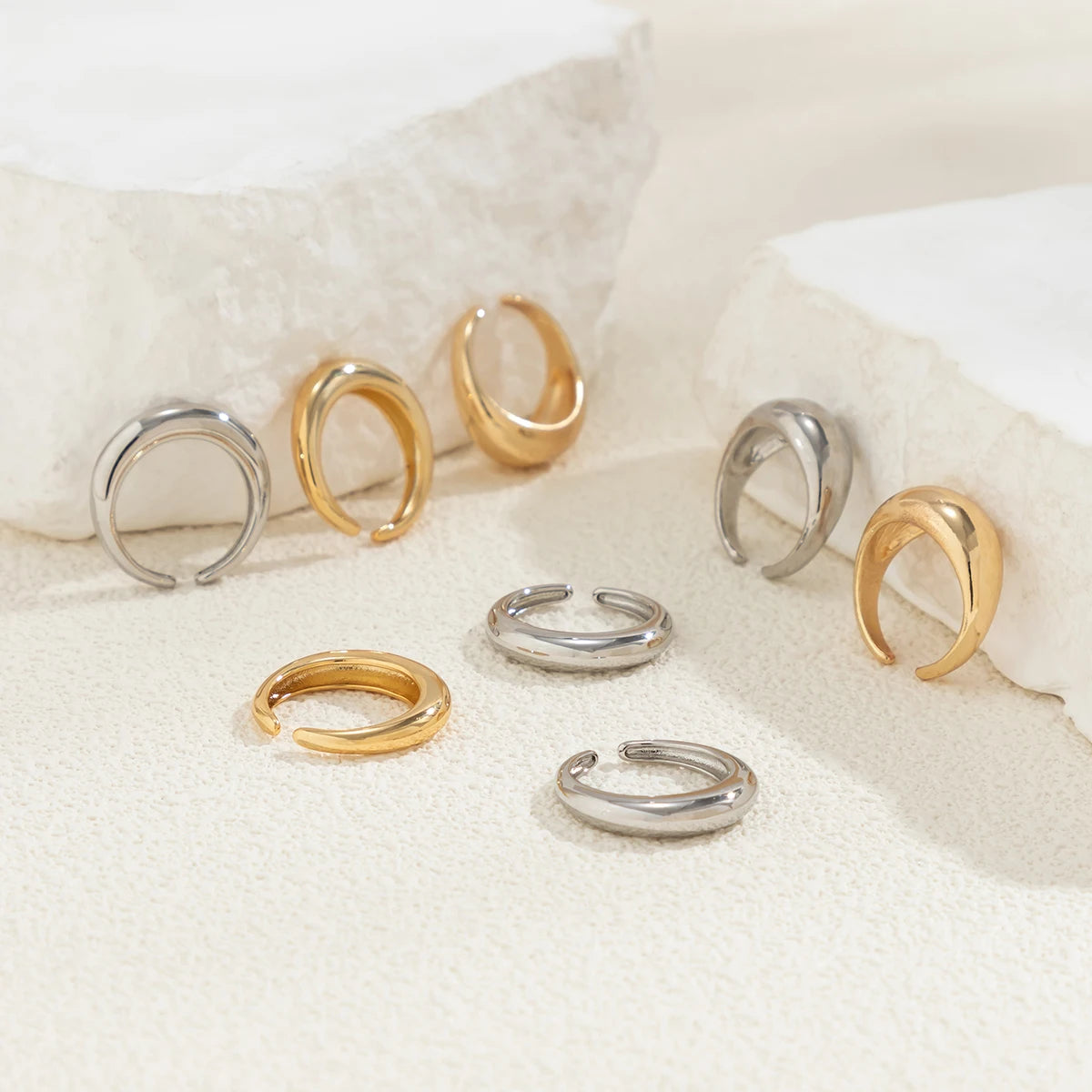 Zenat 8-Piece Chunky Mixed Metal Rings Set
