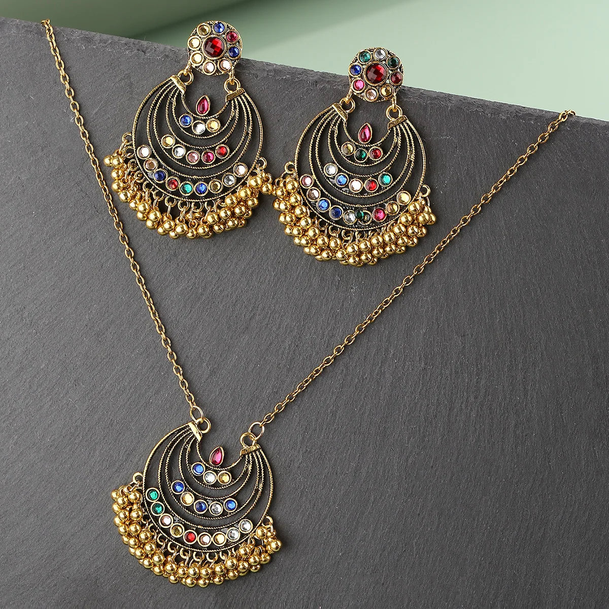 Zenat Luxury Retro Ethnic Carved Jhumka Set