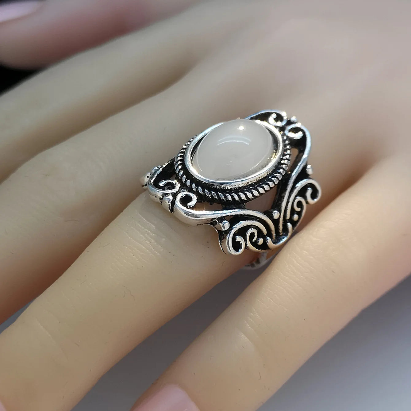 Zenat Victorian Women’s Faux Turquoise Carved Ring