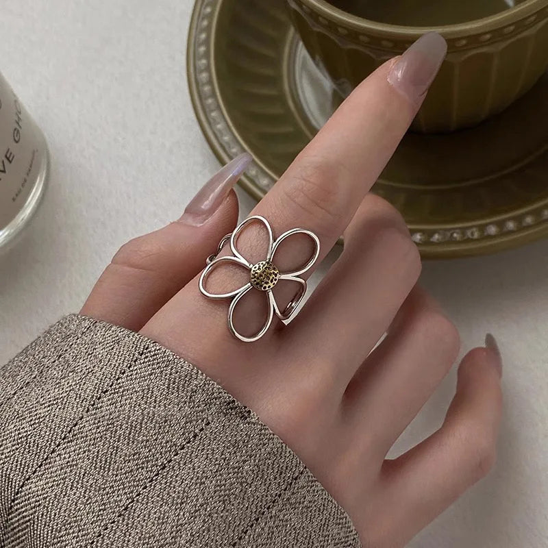 Zenat 925 Sterling Silver Minimalist Flower Ring