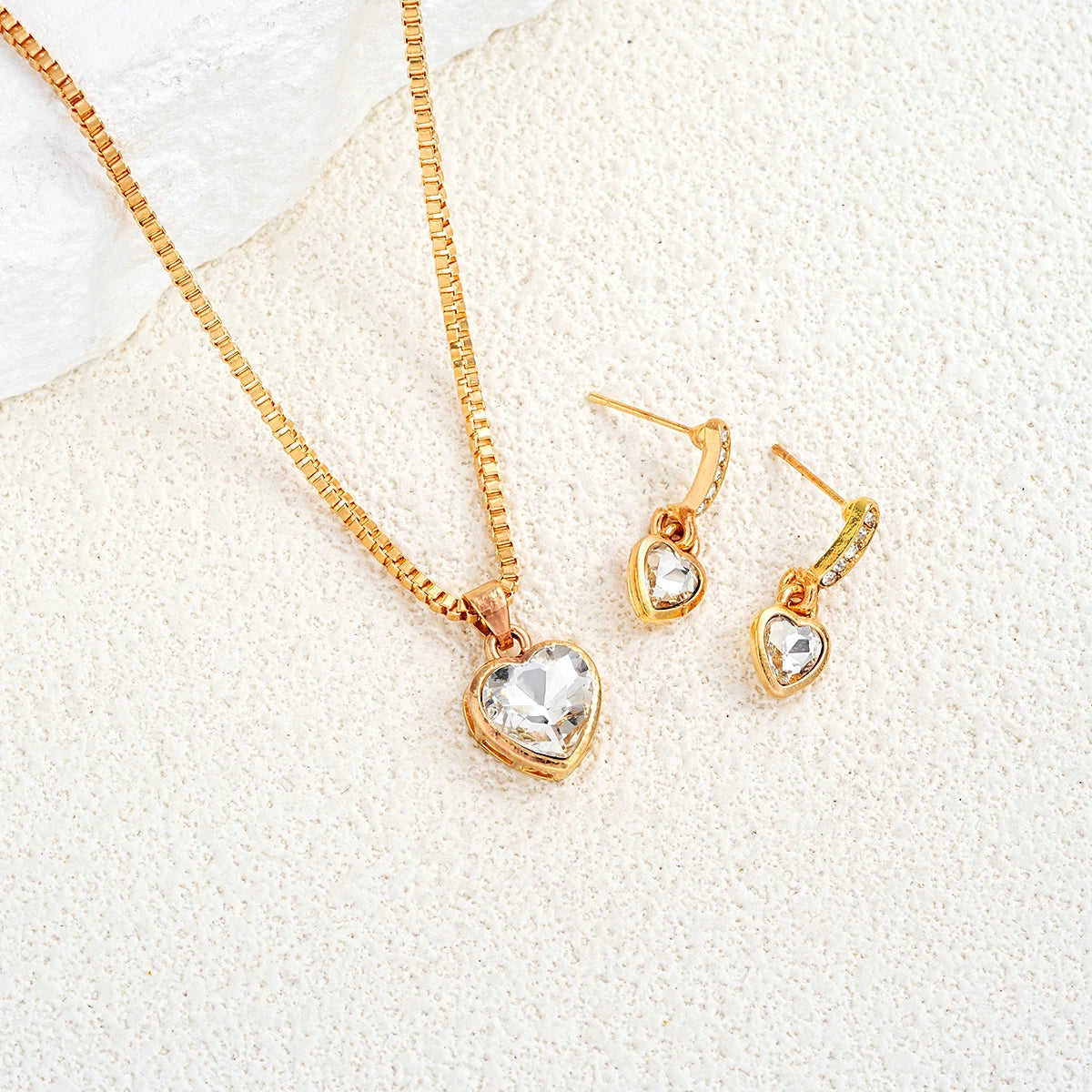 Zenat 3 Pcs Heart Pendant Jewelry Set Of Earring Pendant Necklace