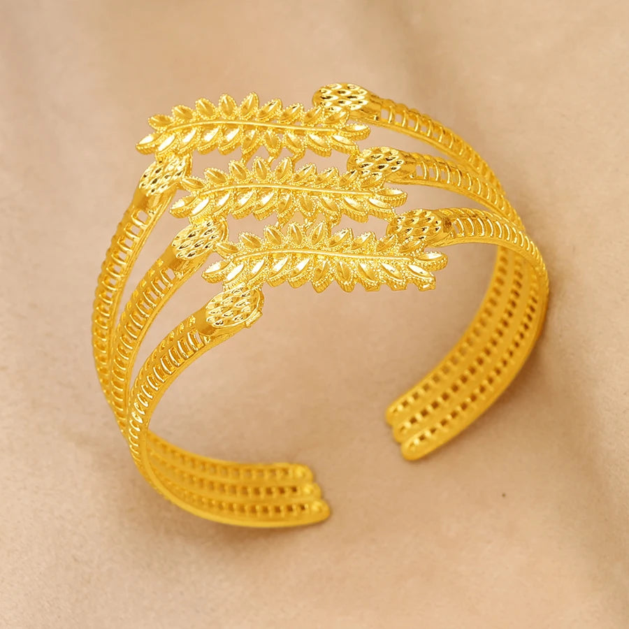 Zenat Gold-Plated Hollow Leaf Jewelry Set