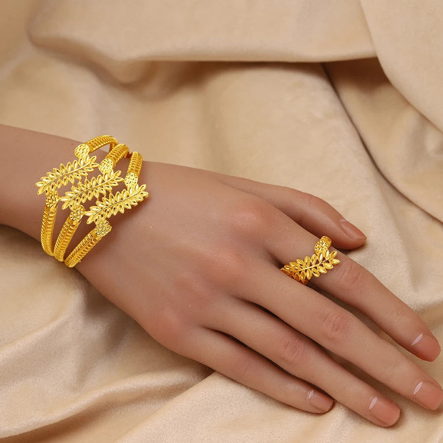 Zenat Gold-Plated Hollow Leaf Jewelry Set
