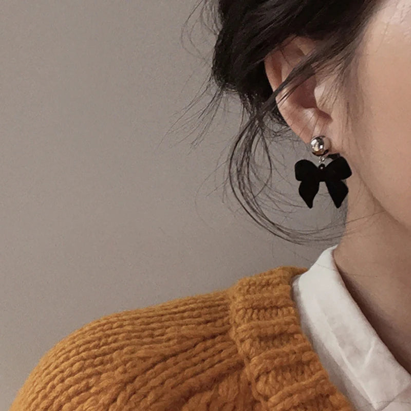 Zenat Vintage Black Bowknot Geometric Stud Earrings