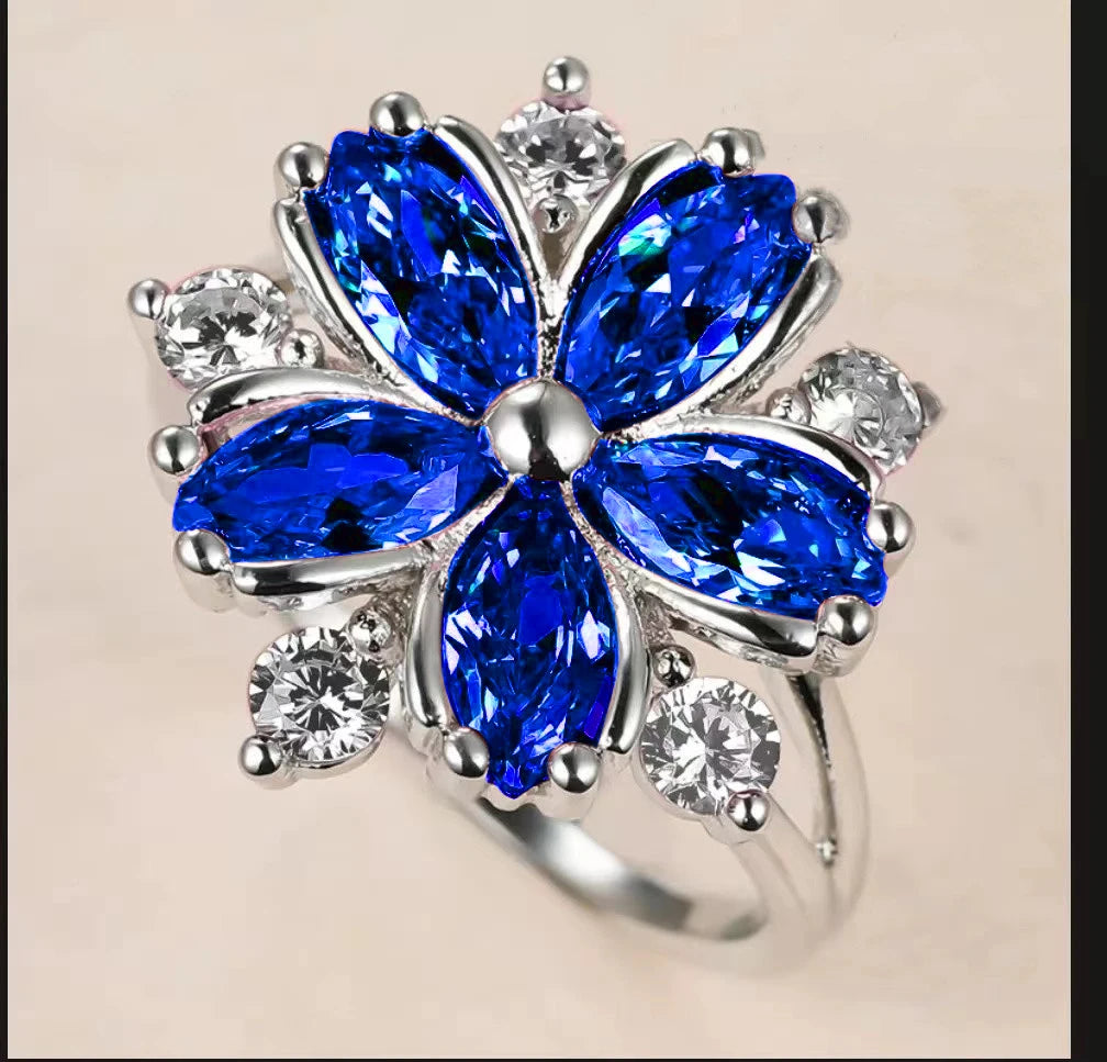 Zenat Inlaid Red Zircon Flower Ring