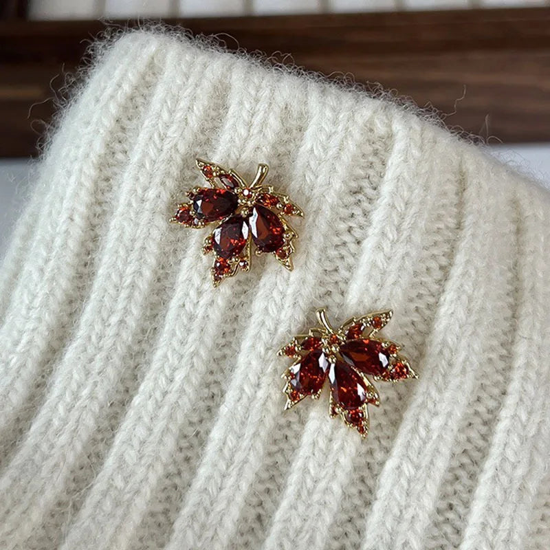 Red Gem Maple Leaf Stud Earrings for Women2023 New Fashion Light Luxury Earrings Retro Simple Crystal Earrings Jewelry Gift