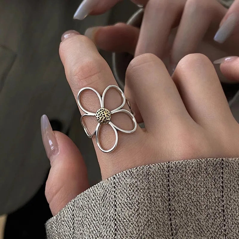 Zenat 925 Sterling Silver Minimalist Flower Ring