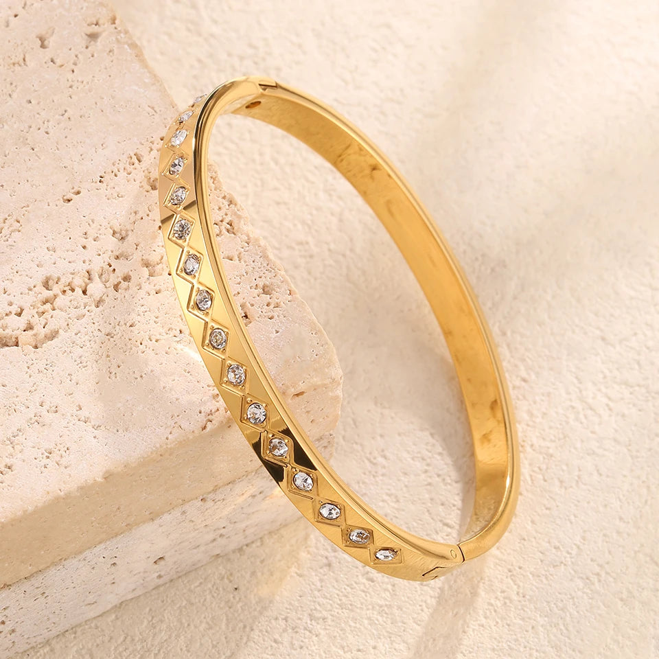Zenat heart-shaped stainless steel bracelets