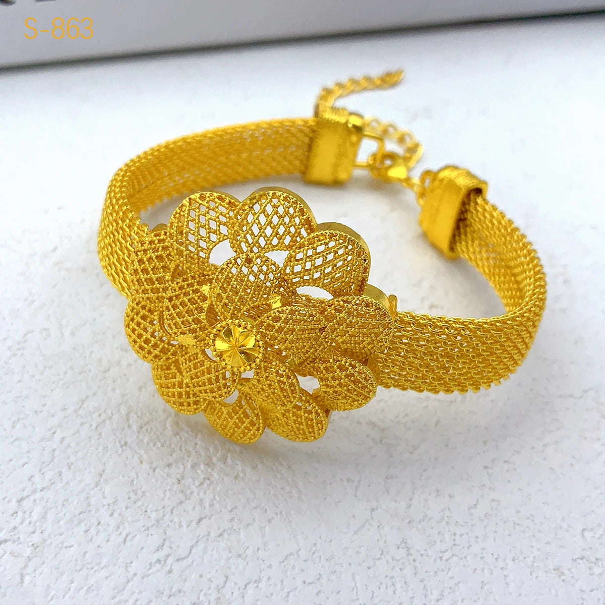 Zenat Luxury Flower Gold-Plated Necklace Set