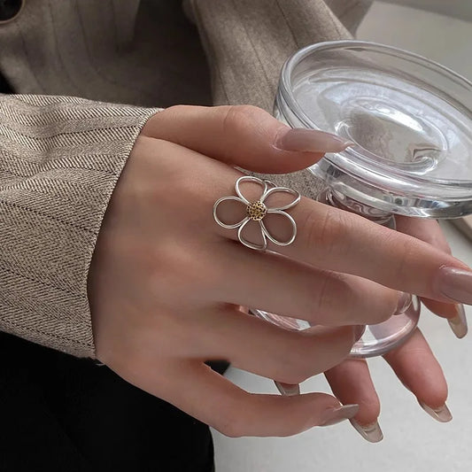 Zenat 925 Sterling Silver Minimalist Flower Ring