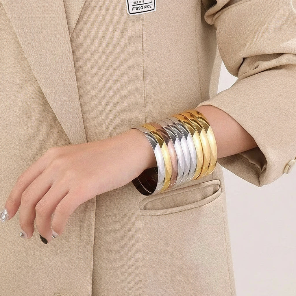 Gold Round Smooth Bangle Waterproof 316L Stainless Steel 18k