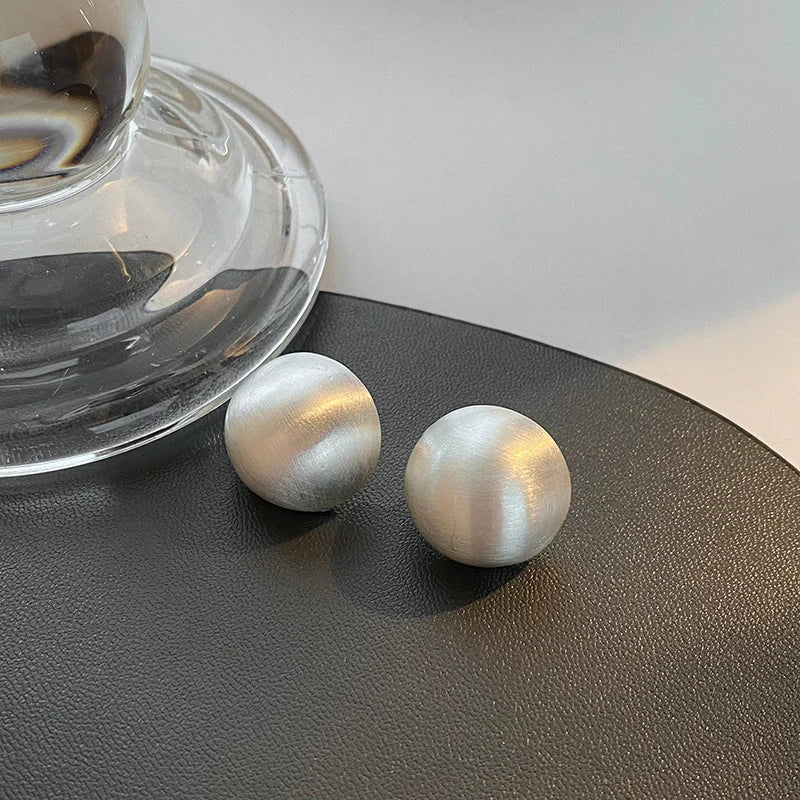Zenat Brushed Frosted Semicircle Earrings – Luxurious 2023