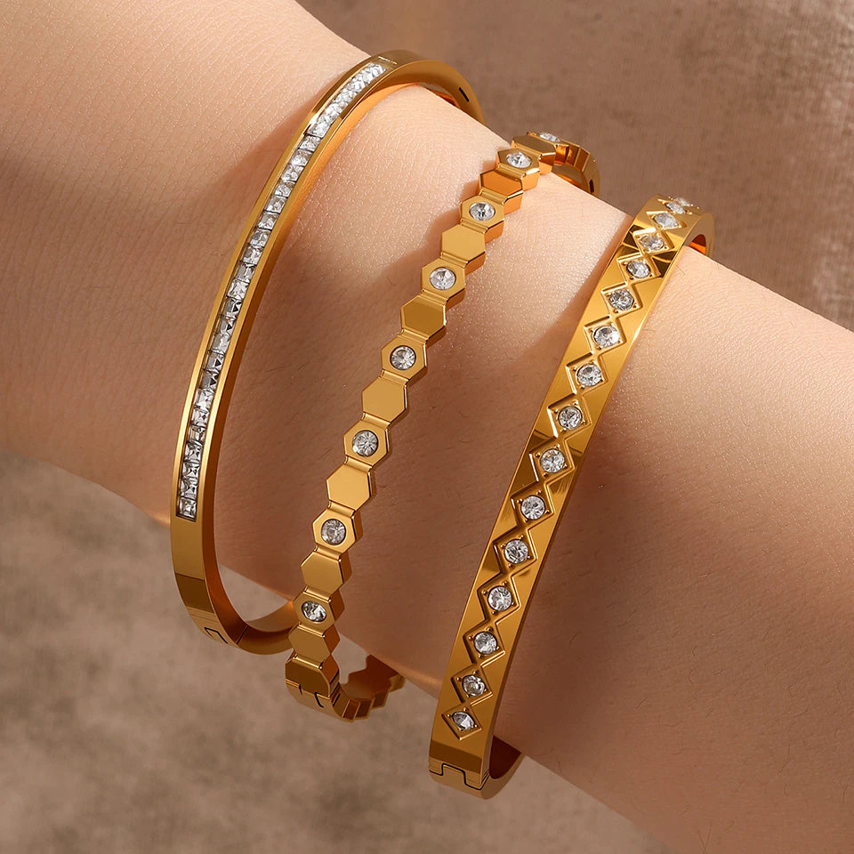 Zenat heart-shaped stainless steel bracelets
