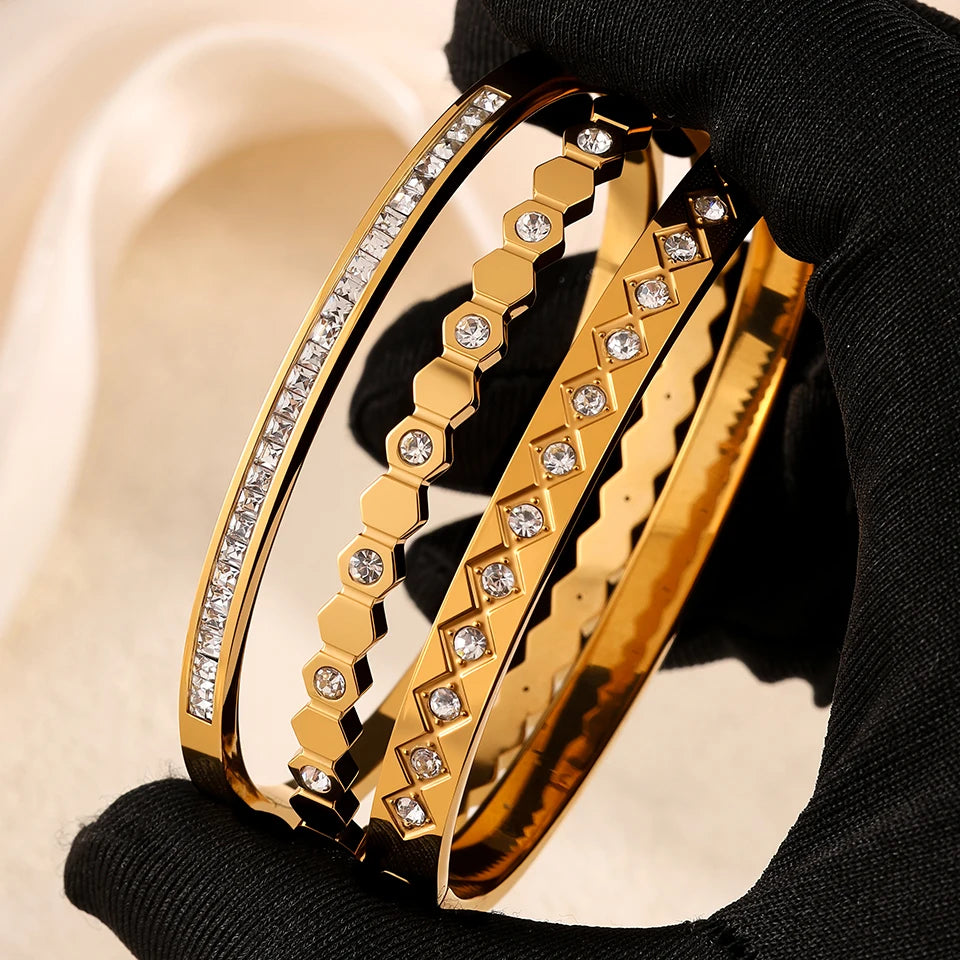 Zenat heart-shaped stainless steel bracelets