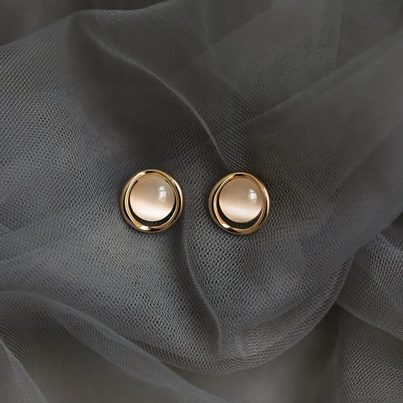 Korean Design Opal Round Stud Earring for Women Temperament Sweet Geometry Jewelry Wholesale Christmas Girlfriend Gift