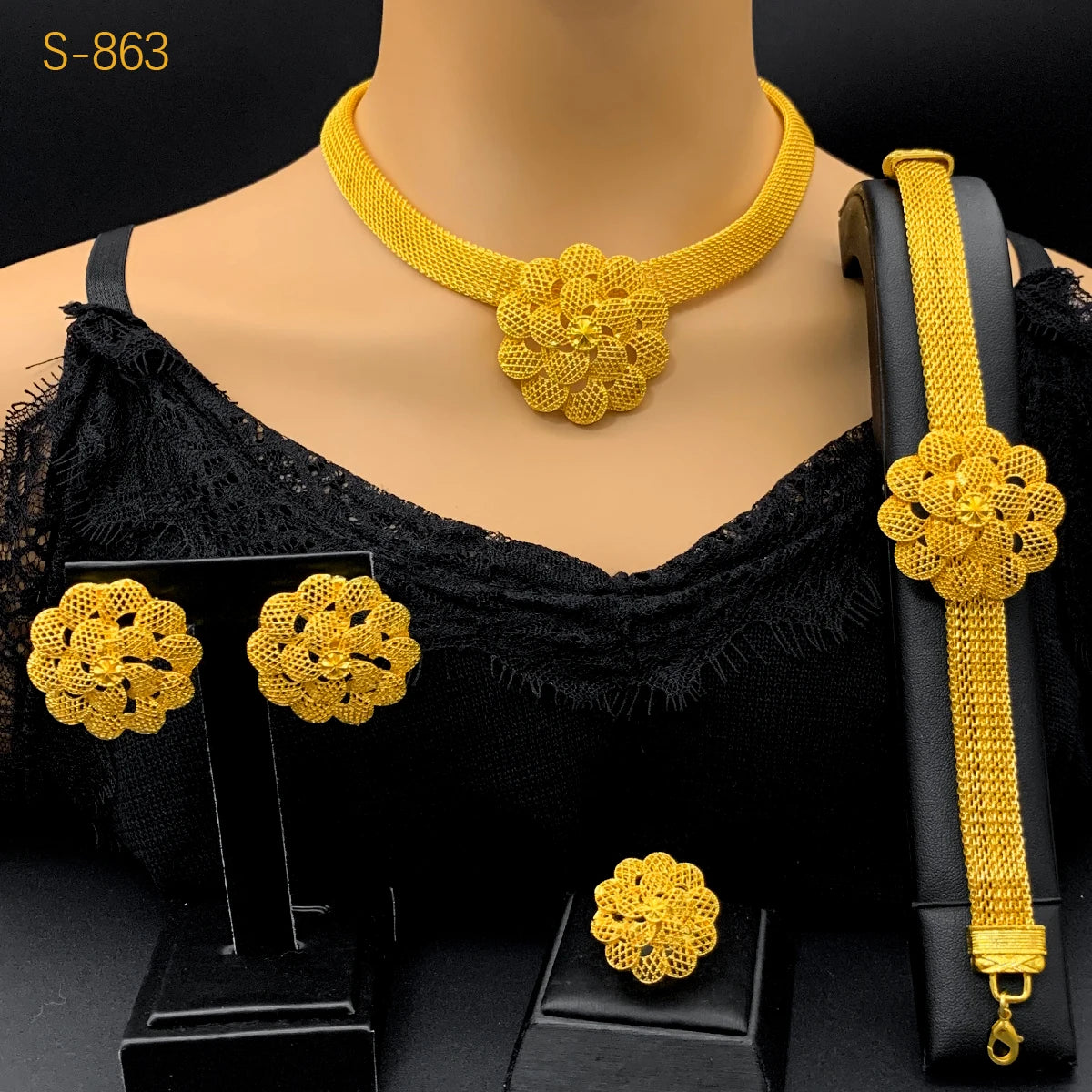 Zenat Luxury Flower Gold-Plated Necklace Set