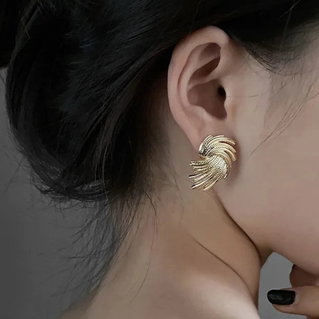 Zenat Golden Woven Clip-On Earrings – Geometric Non-Pierced