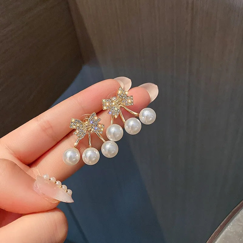 Zenat White Flower Pearl Drop Earrings – Statement Jewelry
