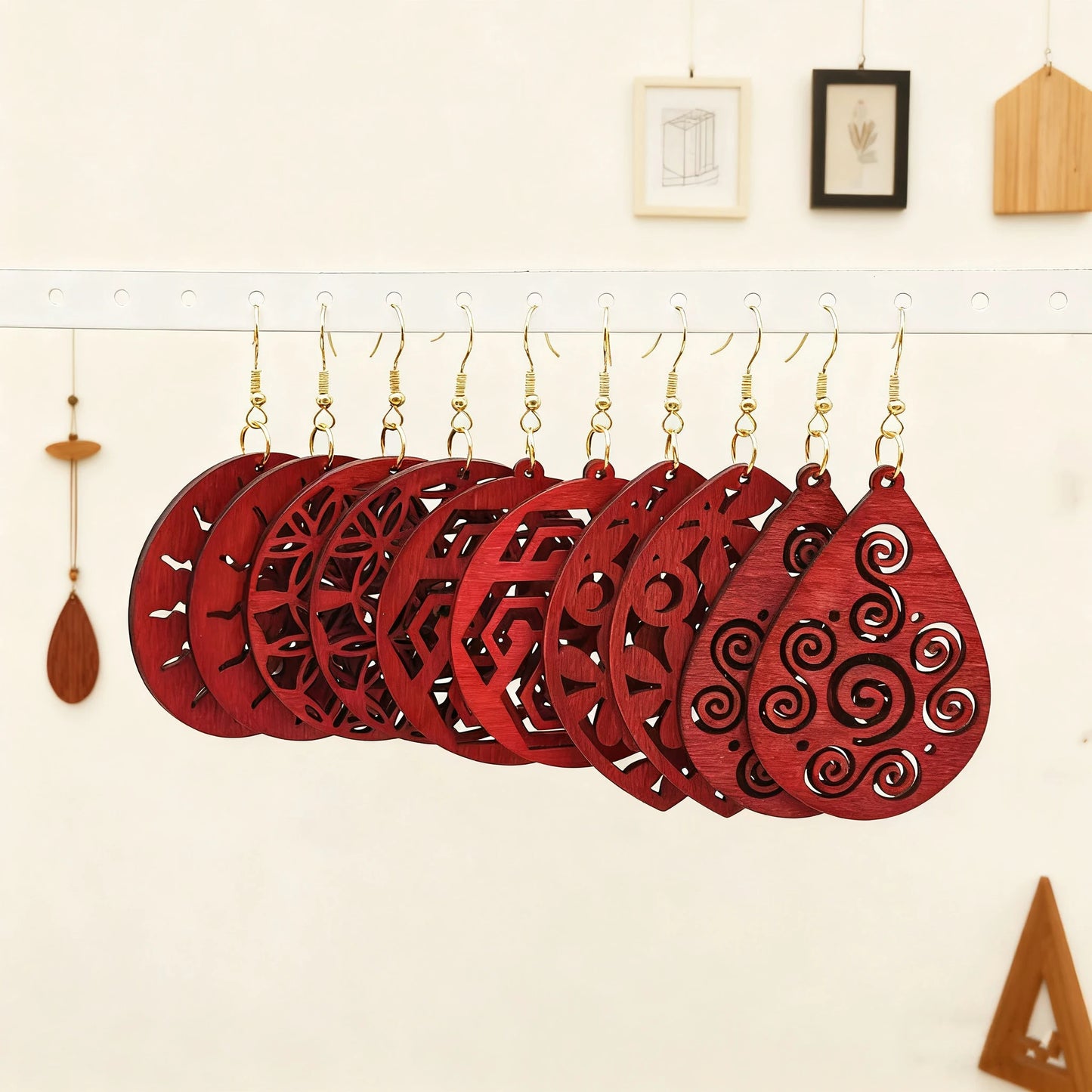 Zenat 5 Pairs Red Wood Hollow Earrings – Trendy