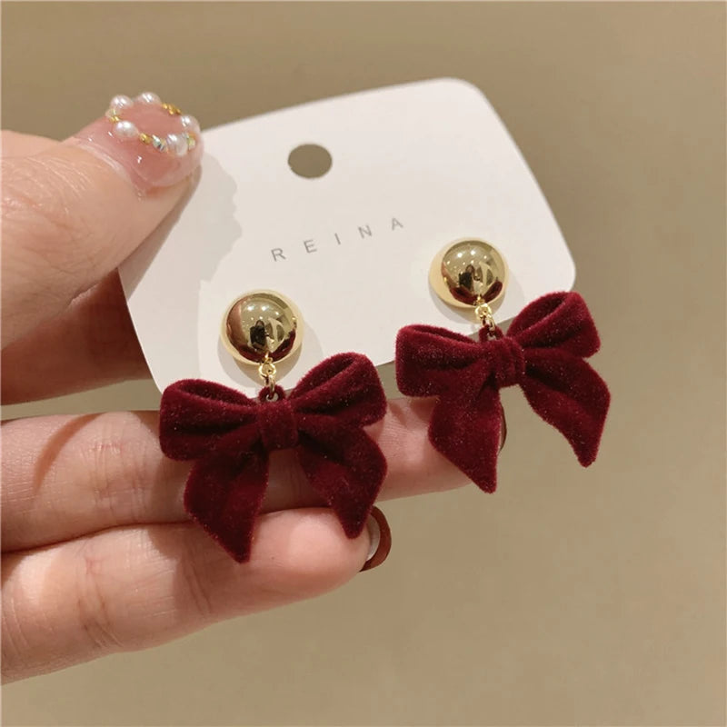 Zenat Vintage Black Bowknot Geometric Stud Earrings