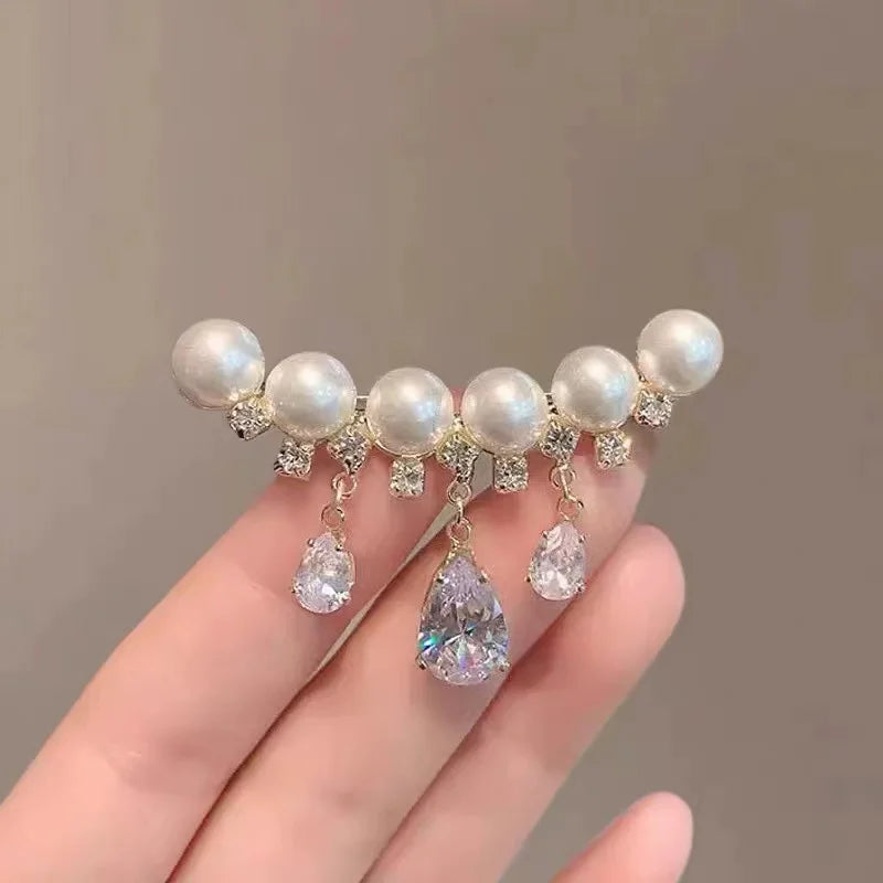 Zenat Sweet Flower Rhinestone Lapel Pin Brooch