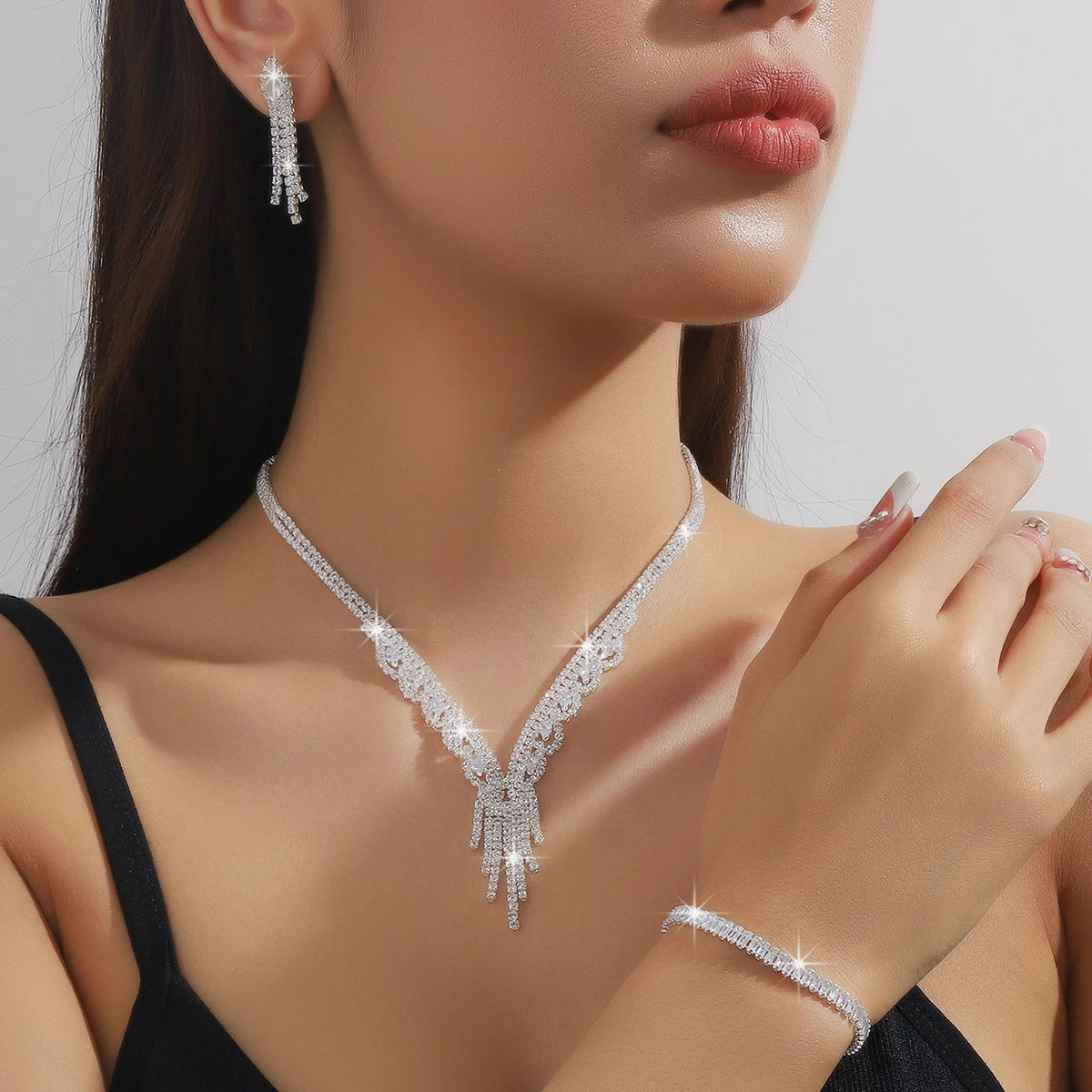 Zenat 4PC Women's Hollow Tassel Jewelry Set