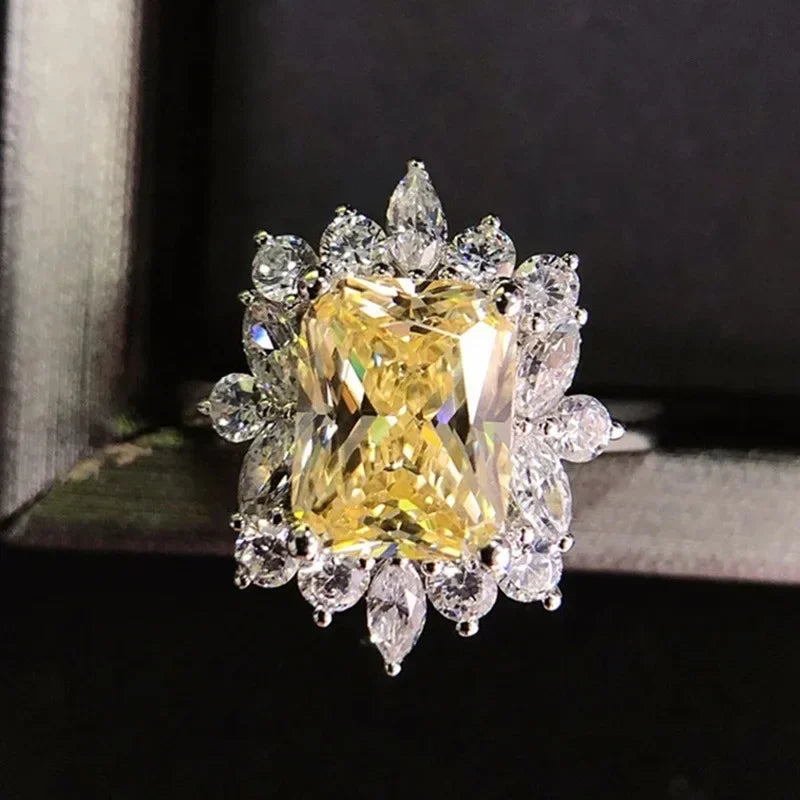 Zenat Sparkling Crystal Zircon Women's Ring