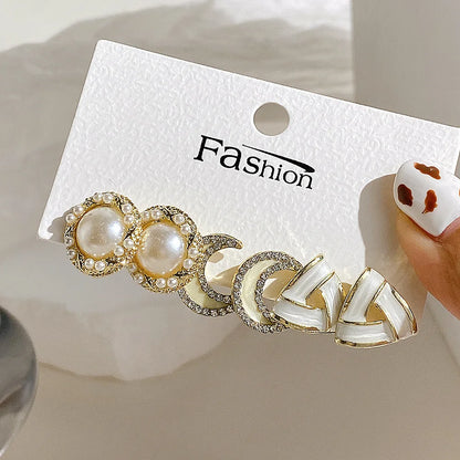 Zenat Bow Fishtail Pearl Moon Earrings Set