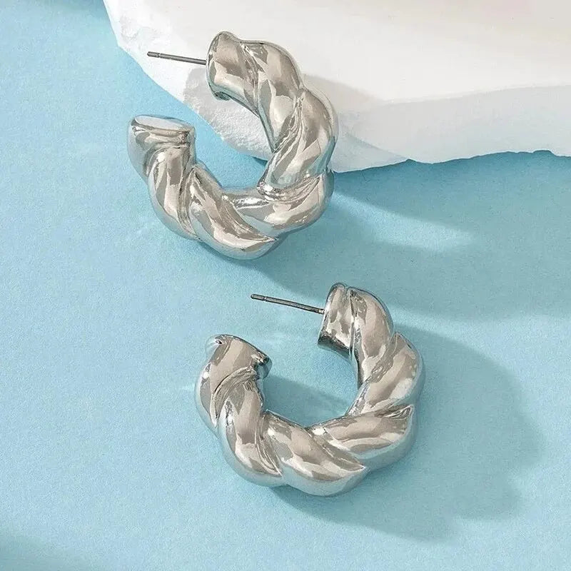 Gold Color Crystal Stone Hoop Earrings Twisted Metal Shape Silver Plating New Fashion Women Earrings Party Jewelry Birthday Gift