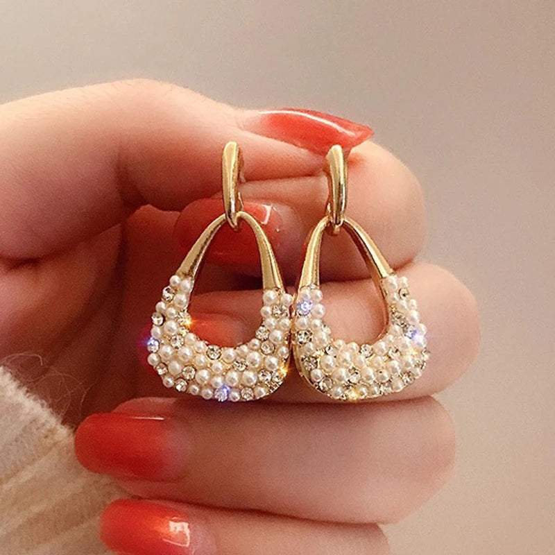 Zenat White Flower Pearl Drop Earrings – Statement Jewelry