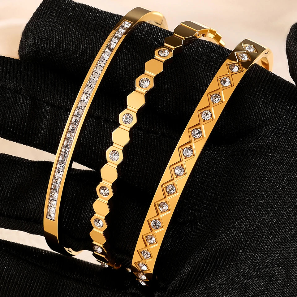 Zenat heart-shaped stainless steel bracelets