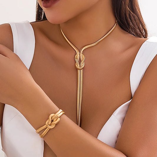 Zenat Twisted Chain Necklace & Bracelet Set